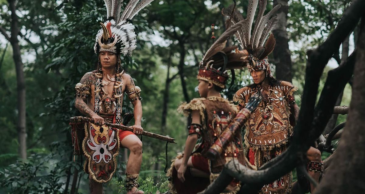 Suku Dayak, Masyarakat Adat Penjaga Budaya & Alam Kalimantan