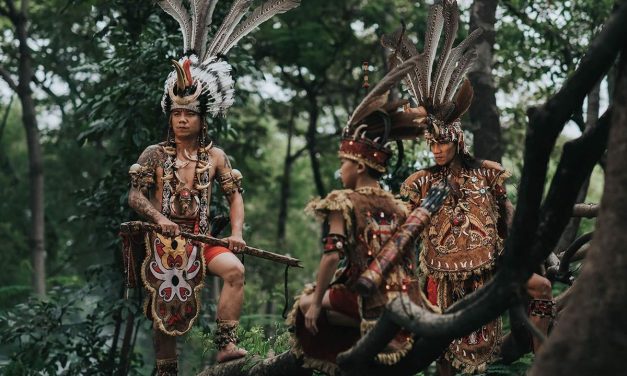 Suku Dayak, Masyarakat Adat Penjaga Budaya & Alam Kalimantan
