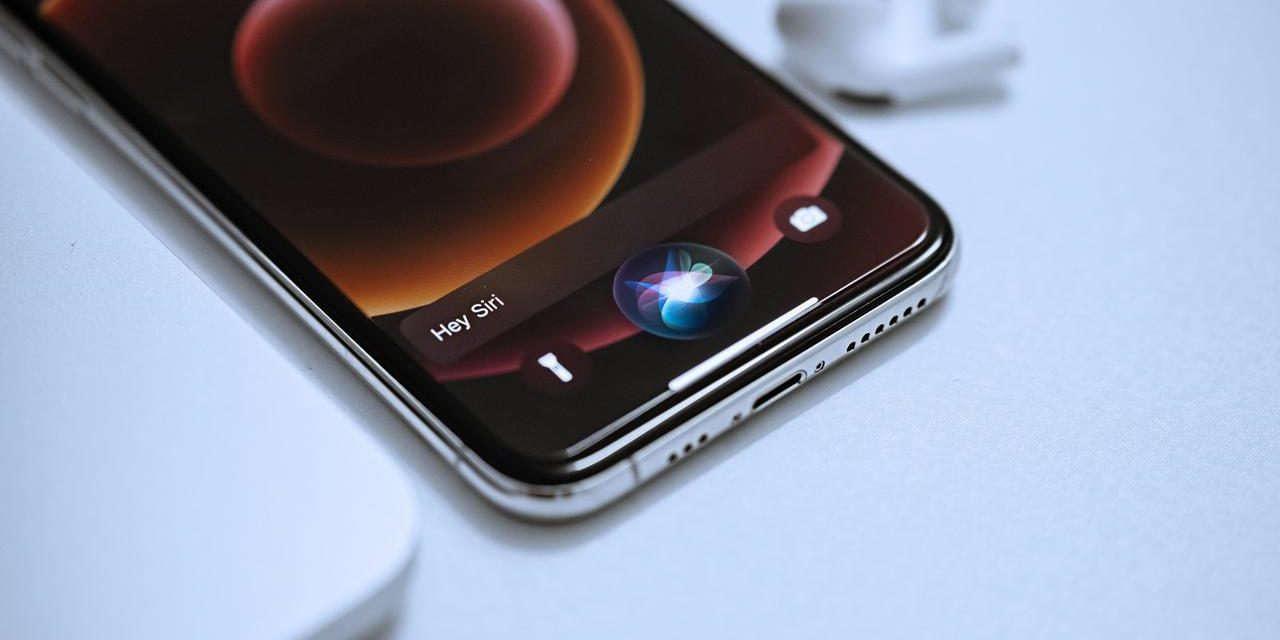 Apple Revolusi Siri Dari Asisten Suara ke Chatbot AI Interaktif