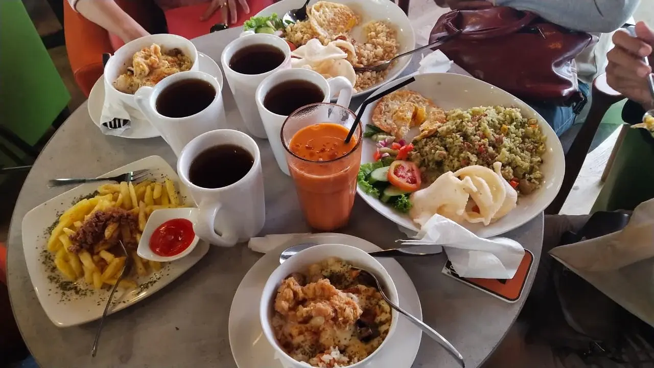 Tempat Makan Malam Terbaik di Depok 2026