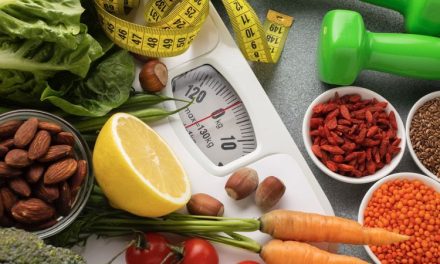 Tren Diet Awal Tahun dan Risiko Pola Makan Ekstrem