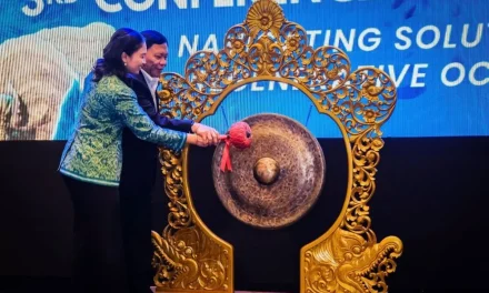 Pariwisata Bahari Melestarikan Laut Mendorong Ekonomi