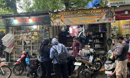 Dampak Banjir Jakarta Utara Lonjakan Servis Bengkel Motor
