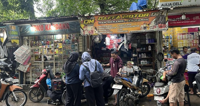 Dampak Banjir Jakarta Utara Lonjakan Servis Bengkel Motor