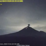 Lontaran Lava Pijar dan Potensi Bahaya bagi Masyarakat