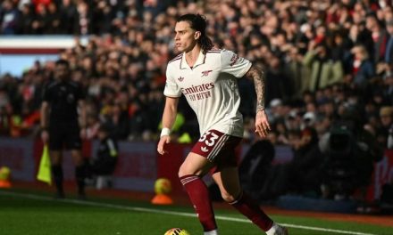 Arsenal Kepastian Calafiori Jelang Hadapi Manchester United