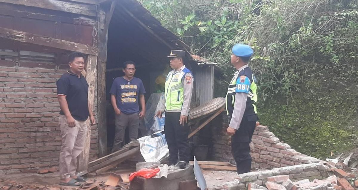 Cuaca Ekstrem Terjang Kebumen, ujan Deras dan Angin Kencang