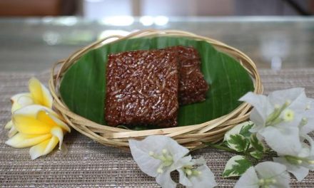 Cita Rasa Manis Legit dan Makna Budaya dalam Setiap Gigitan