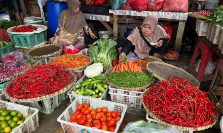 Harga Cabai Rawit Rp165 Ribu dan Telur Ayam Naik Pasar Eceran