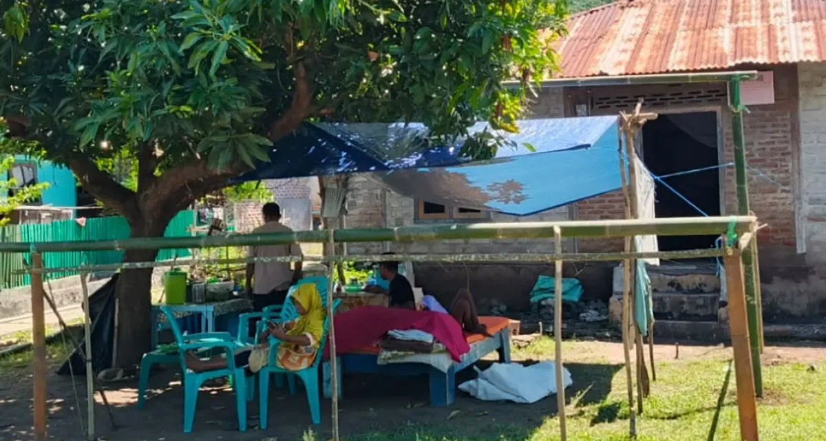 Mengungsi di Tenda Pasca Gempa Adonara, BPBD 1.383 Jiwa
