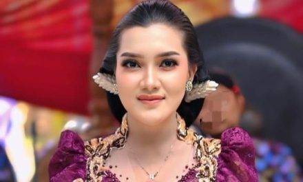 Pesinden Muda Asal Pati Sukses Menjaga Eksistensi Seni Jawa