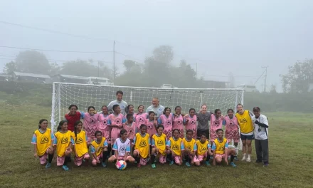 Hamburger SV Women Latih Anak Perempuan di TTS NTT