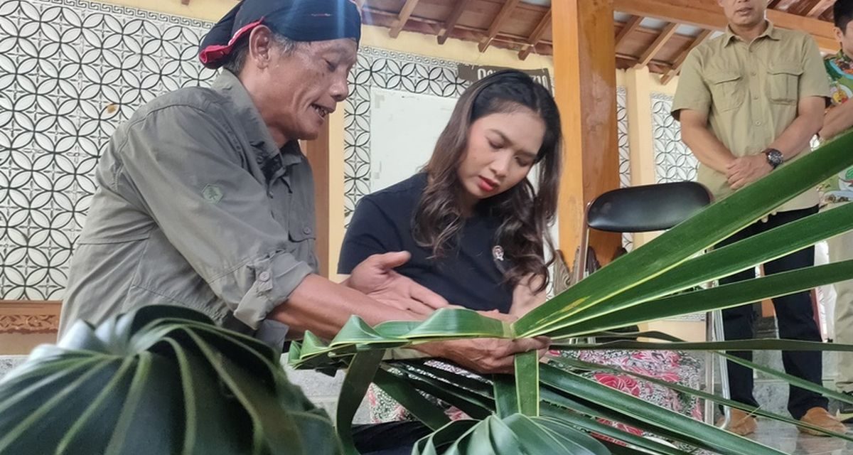 Desa Wisata Tinalah Hadirkan Pengalaman Membuat Suvenir Sendiri untuk Wisatawan