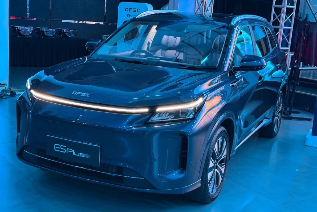 DFSK E5 Plus SUV PHEV dengan kabin 7 penumpang dan teknologi hybrid siap meluncur di Indonesia.