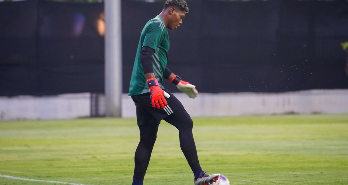 PSG Batalkan Transfer Zion Suzuki, Aston Villa Kini Terdepan