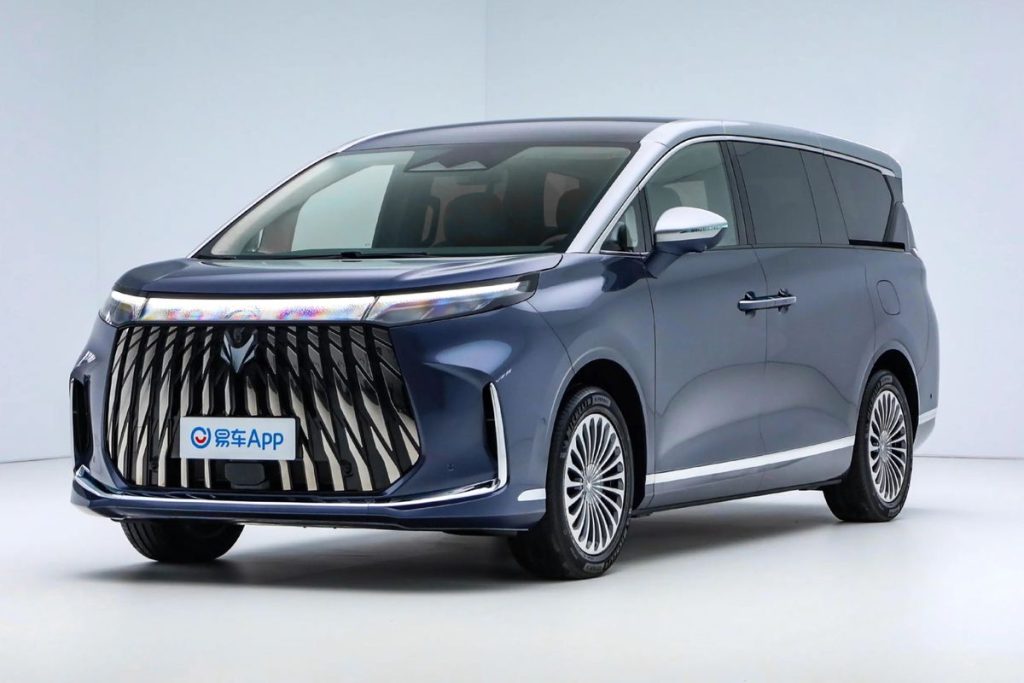 MPV premium BAIC berukuran 5,3 meter yang akan meluncur di Indonesia pada 2027 dengan teknologi EV dan REEV.