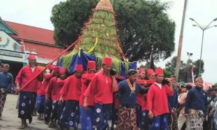 Tradisi Maulid Nabi di Indonesia, Mengenal Sekaten hingga Panjang Jimat