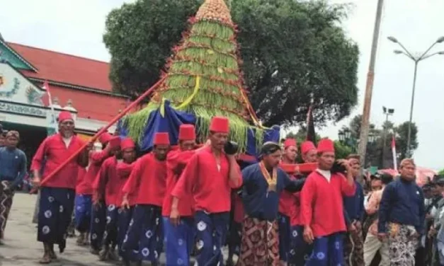 Tradisi Maulid Nabi di Indonesia, Mengenal Sekaten hingga Panjang Jimat