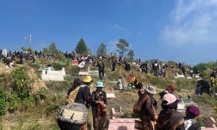 Tradisi Nyadran Suku Tengger Perkuat Penghormatan Leluhur dalam Hari Raya Karo 1948 Saka