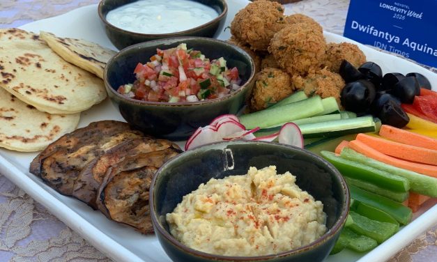 Resep Mediterranean Mezze Board, Sajian Mediterania Lengkap dengan Hummus dan Falafel